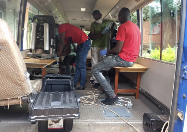JustACTIONS's tweet photo. #EveryBreathCounts 👏 #TimothyMtonga, #GerryDouglas &amp; #OpenO2 for fixing broken #oxygen equipment in #Malawi. Kudos @ScotlandMalawi @marnie_rickards https://t.co/lC21SHY1pp They need more support! @MalawiGovt @health_malawi @UKinmalawi @ELMAPhilanthro @malawiunicef @undpmalawi https://t.co/n0QxKHceNk