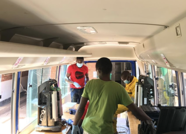 JustACTIONS's tweet photo. #EveryBreathCounts 👏 #TimothyMtonga, #GerryDouglas &amp; #OpenO2 for fixing broken #oxygen equipment in #Malawi. Kudos @ScotlandMalawi @marnie_rickards https://t.co/lC21SHY1pp They need more support! @MalawiGovt @health_malawi @UKinmalawi @ELMAPhilanthro @malawiunicef @undpmalawi https://t.co/n0QxKHceNk