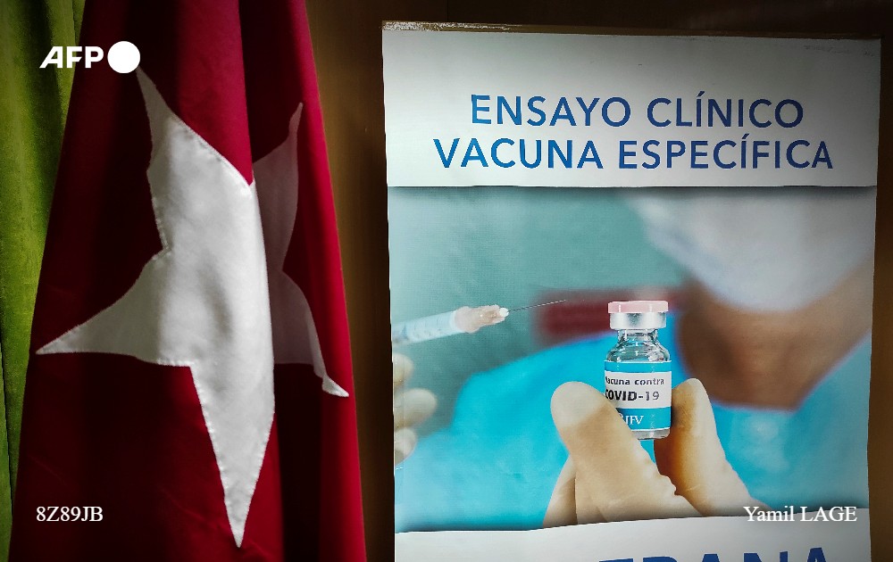letapineda's tweet photo. Cerca de 150.000 trabajadores de la #salud recibirán a partir del lunes la vacuna #Soberana2, el antígeno experimental más avanzado de #Cuba #AFP #AFPespanol https://t.co/Gg4ZiB6qID