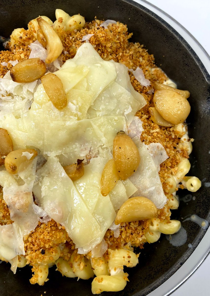 With chillier weather on the way this week, cozy up with this garlic mac &amp; cheese from Republic Kitchen and Tap House in Post Falls, ID. Meal kits are up and available on our website. Dig in! 

#sharefarm #eatlikeachef #spokane #spokanewa