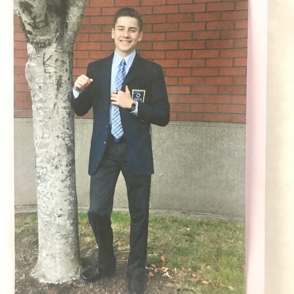 Heritage DECA scores again. Cydney Torrence and Dylan Hager both received the REGO scholarship based on leadership. DECA helps you build leadership skills. Congrats to these fine Heritage Students.  #WADECA