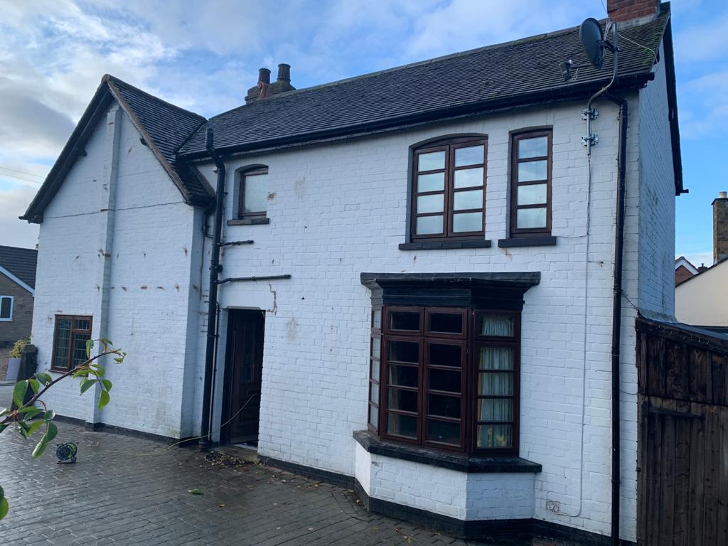 render_and's tweet image. Has your home seen better days?
Does the external walls from your home suffer from:
• Crack damage?
• Blown/damaged render?
• Flaking paint?
• Penetrating damp? 

⭐Call us today for a FREE NO OBLIGATION QUOTE 📞