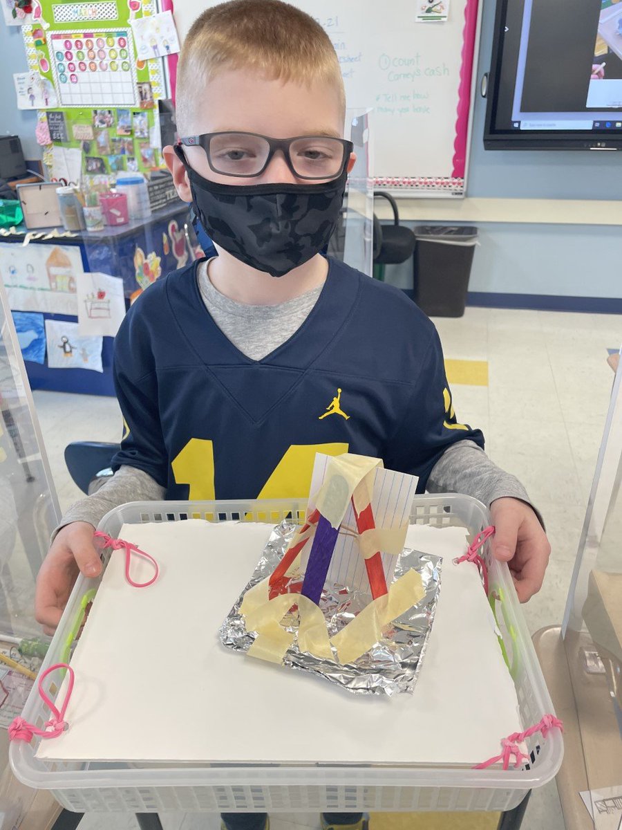perlesmagnet's tweet photo. Earthquake Shelters!  2nd grade students learned about earthquakes in STEAM and built shelters that are Earthquake proof.  We tested them on a shaky-board.   #ask #imagine #plan #create #reflectimprove #fastchanges #earthssurface https://t.co/rWG058MoVM