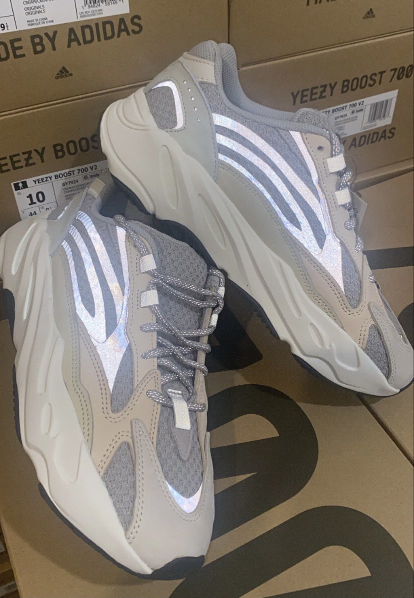 s_darleeen's tweet photo. Yeezy Boost 700 Cream
Men and Kids Sizes Available 
📍The Bronx https://t.co/VvltrOwC2A