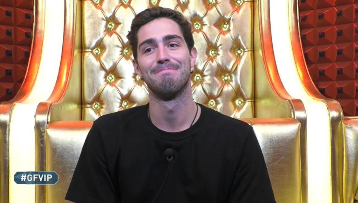 tzstanaccount1's tweet photo. MA COSA NE SSSAPETE VOI COSA? 
#isola #tommasozorzi https://t.co/rddheKAViN