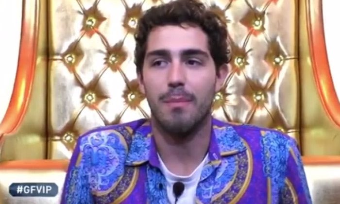 tzstanaccount1's tweet photo. MA COSA NE SSSAPETE VOI COSA? 
#isola #tommasozorzi https://t.co/rddheKAViN