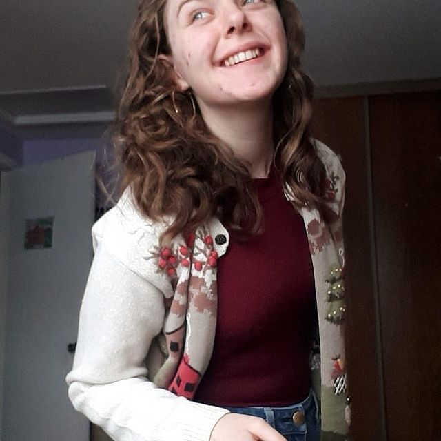 secondhandchloe's tweet photo. tenue complètement achetée chez @SaversVVillage! j'aime tellement ce cardigan🥺 #consumeconsciously #fastfashion #thrifting https://t.co/O59pZgLGRf