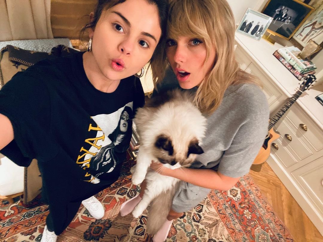 TSwiftNZ's tweet photo. 📷 IG | selenagomez: kinda missin this one https://t.co/JKWfM6YPT3