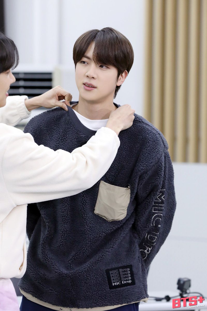 WJacielma's tweet photo. #bts #btsarmy #army #armybts #kimseokjinbts #kimseokjin #seokjin #seokjinbts #jin #jinbts #armyjin #armyseokjin https://t.co/Cncd1KjgXT
