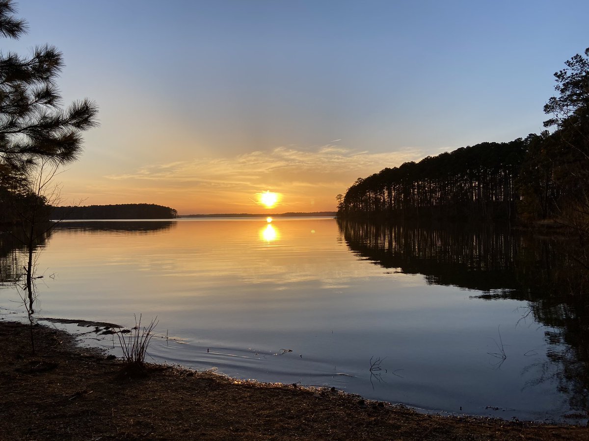 blueegg3r's tweet photo. A gorgeous night at #mistletoestatepark #georgia https://t.co/LufTdV9r24