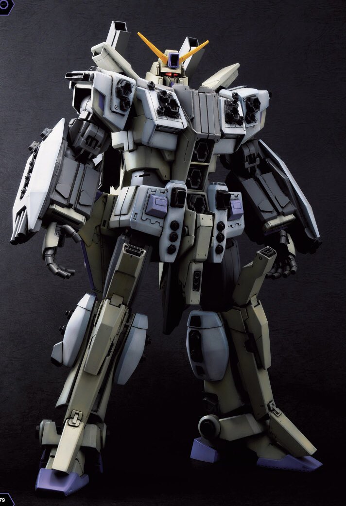 ガンダムビルドシリーズ ガンプラ紹介bot サイコガンダム インフェルノ ムサカ カツヒロのガンプラ 元々装甲 が厚い機体にオリジナルの追加装甲をさらに追加 圧倒的な防御力を誇る 更に装甲の各部に多数のハイメガキャノンを内臓し頭部にはコア