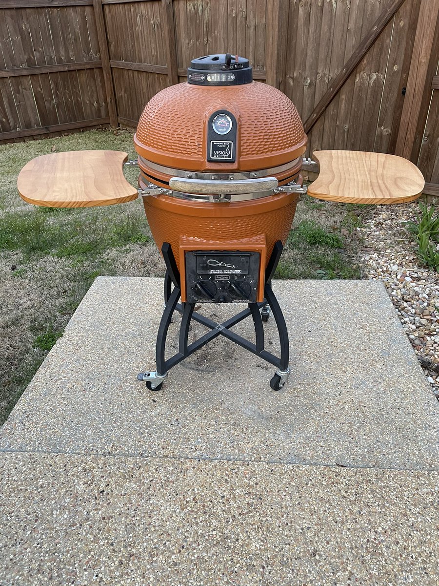 kevn54's tweet photo. FOR SALE: Vision Grill Professional S-Series/ with accessories. $425... message for details https://t.co/yh4CcuFBb1