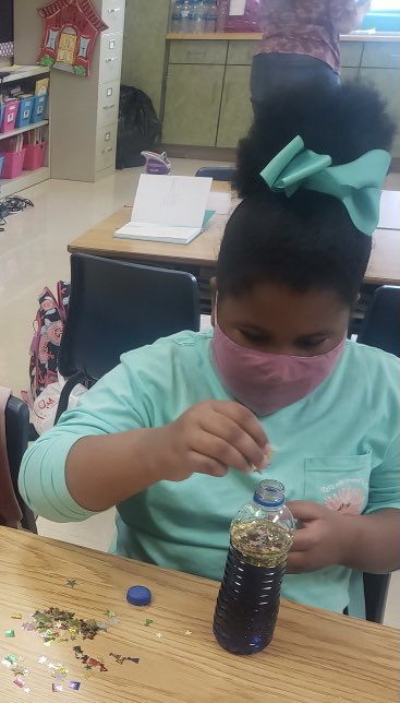 Our ESS kids had a WILD day learning about topography &amp; volcanic simulations, states of matter w/root beer floats and mixtures making lava lamps!@T_C_Cherry <a href="/KoryTwyman/">KTWYMAN25</a> <a href="/BGISD/">Bowling Green Independent Schools</a> <a href="/BGISDgaryfields/">Gary Fields</a>