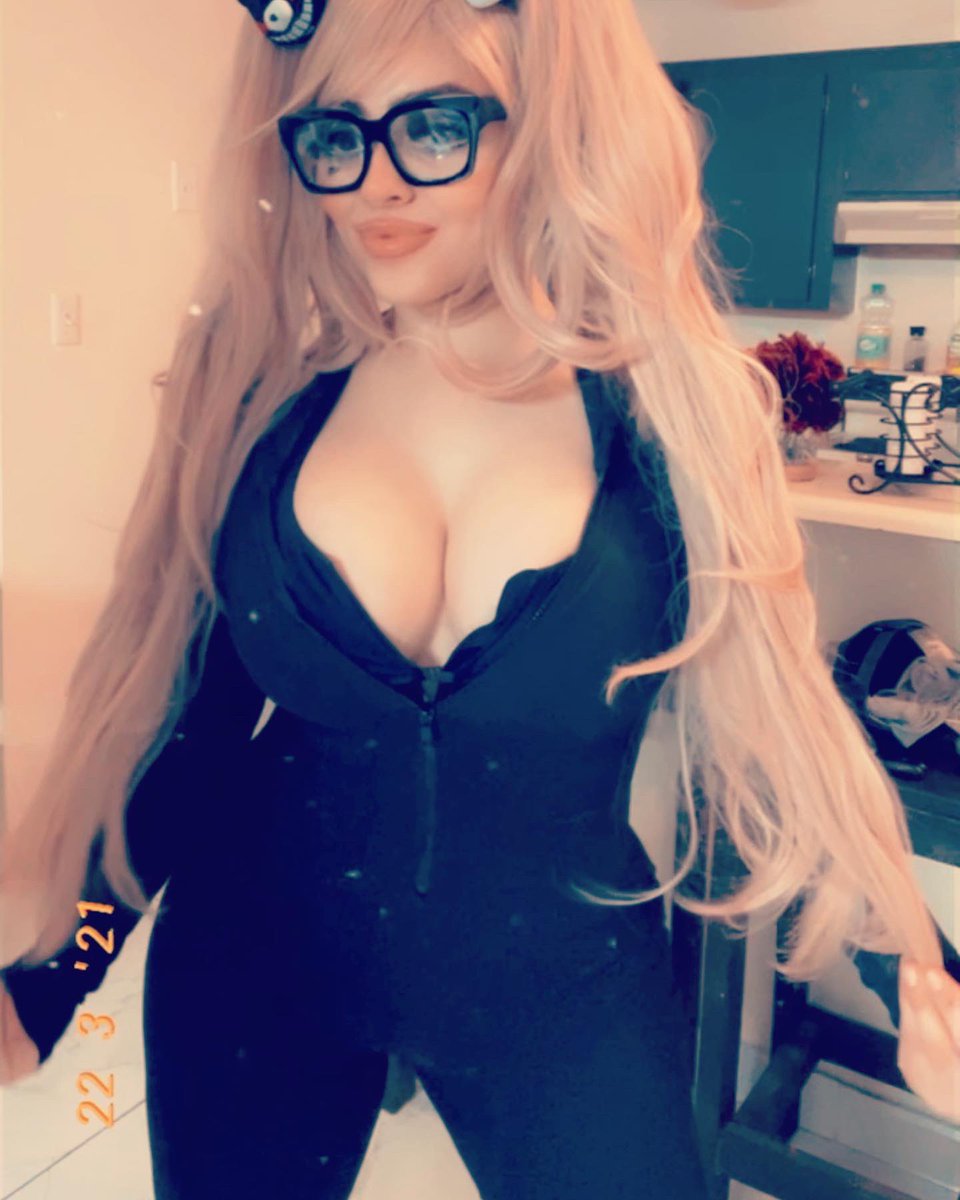 DMasquerada's tweet image. #TwerkMadness #boobies #collegegirls #onlyfans #SugarBabies #sugarbabylegit #cosplay #cosplayer #cosplayergirl #sexy #ddd #follobackforfolloback #follo4folloback #addme #VideoViral #VideoOfTheDay #follow #beautiful #modeling #LatinAss #latina