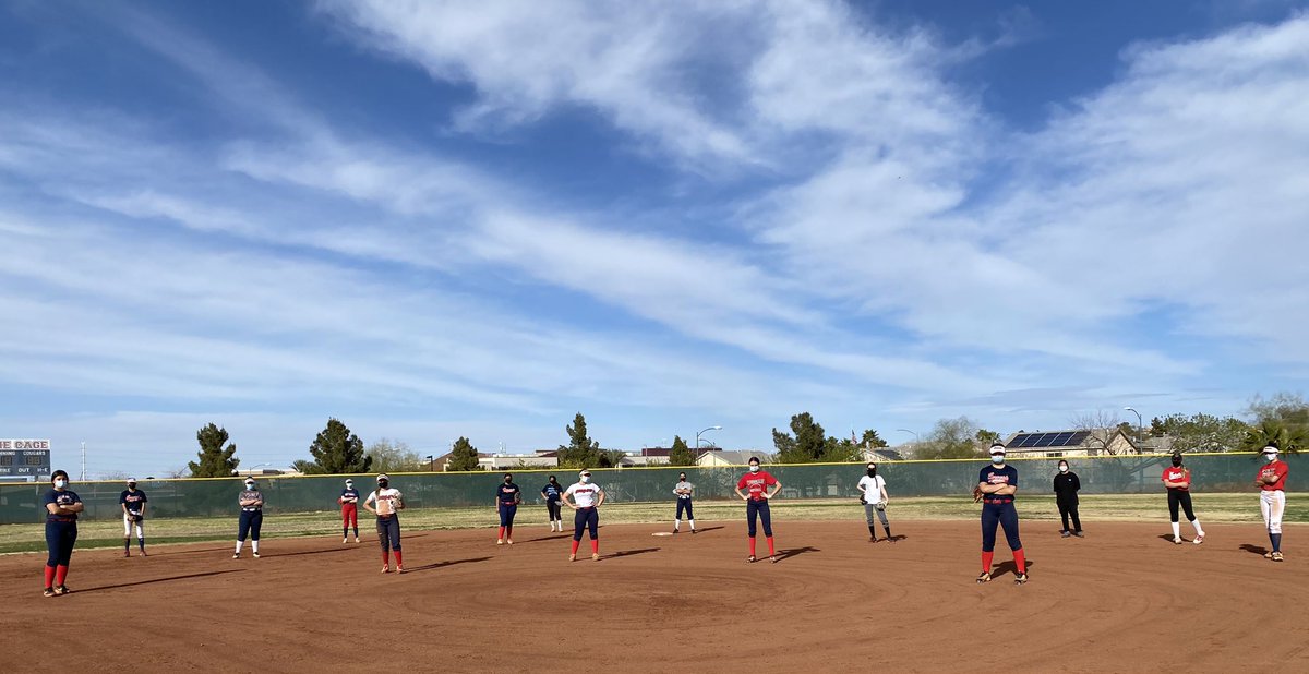 CHSCougarsSB's tweet photo. Great day to be a Cougar! 1st day back in over a year! https://t.co/Ixj6bUNloi