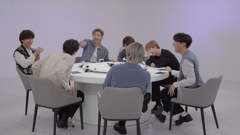 choi_bts2's tweet photo. BTS talk show "Let's BTS" at KBS2 will be aired on 3/29 10:40PM KST. There reportedly will be honest and deep talks by the members for 100 min. Specially there will be a VCR that they talked each other about what they didn't talk for 8years. @BTS_twt https://t.co/nDy4lvCrz6 https://t.co/Ts6mhIy6Zi