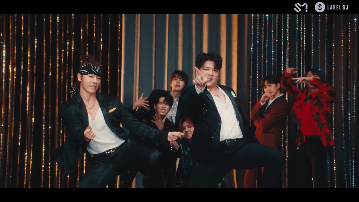 Fr4nl4n3o's tweet photo. Las invito a bailar con #SUPERJUNIOR_HouseParty 
Hagamos un último esfuerzo ELF 💙💪
#Stream20M
#SUPERJUNIOR_TheRenaissance 
@SJofficial https://t.co/x6mmrdlGFn