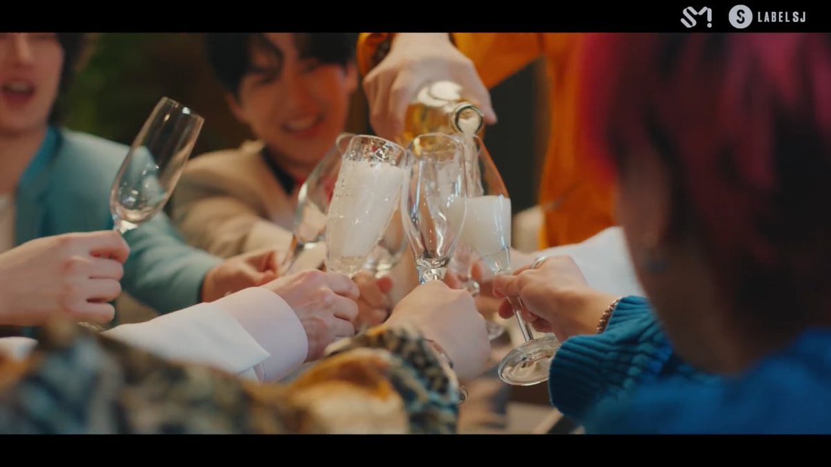 Fr4nl4n3o's tweet photo. Las invito a bailar con #SUPERJUNIOR_HouseParty 
Hagamos un último esfuerzo ELF 💙💪
#Stream20M
#SUPERJUNIOR_TheRenaissance 
@SJofficial https://t.co/x6mmrdlGFn