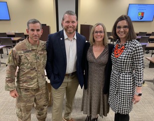 COMMIT2Vets's tweet photo. Last week COMMIT Directors of Veteran Services Michele Olive and Meagan Thrift led a transition seminar for 36 service members from the 3rd Special Forces Group at Ft. Bragg. They were joined by COMMIT service participants, mentors, and coaches.
#veteranready #commit2vets https://t.co/4ylmIR6sWK