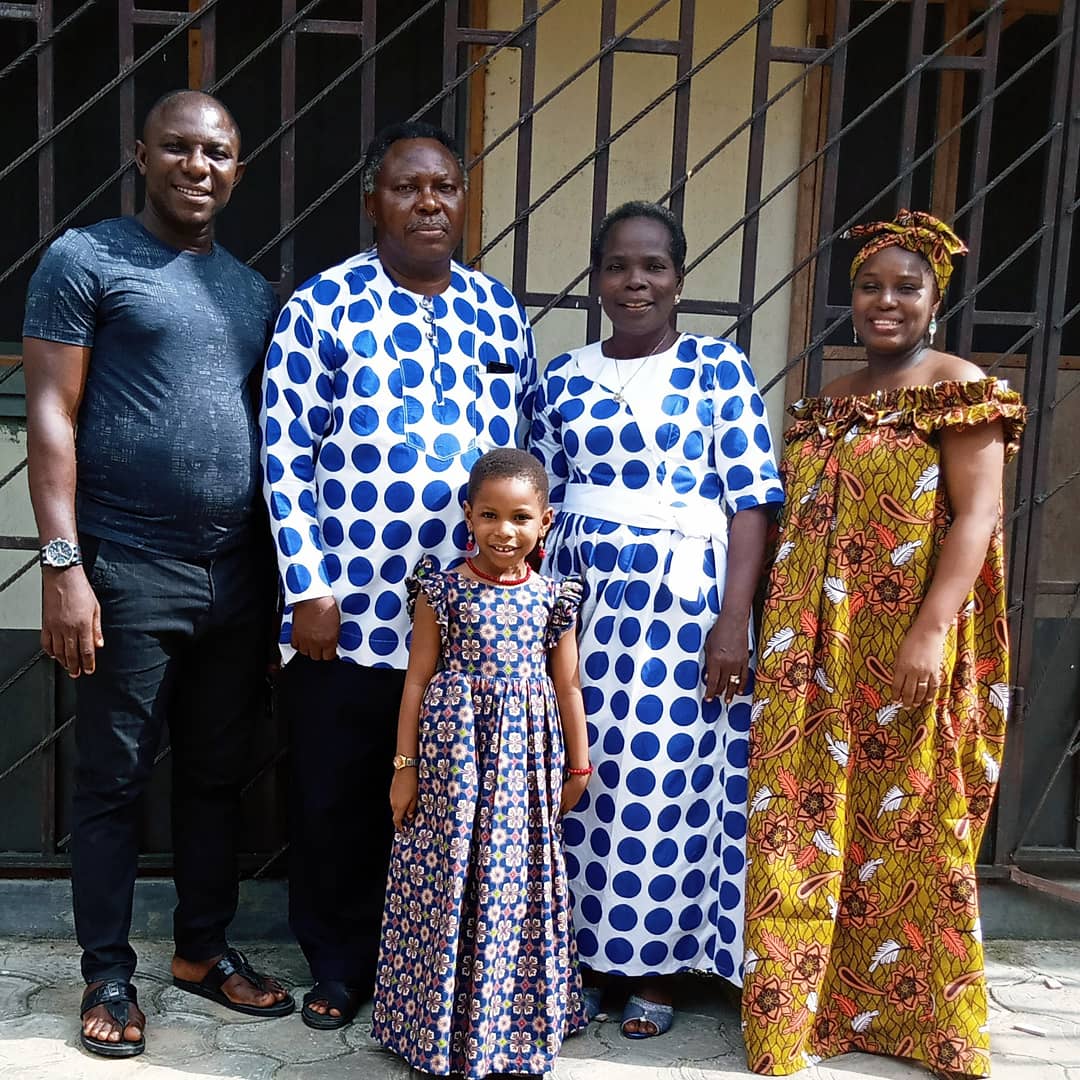 omu_ruth's tweet photo. Yesterday was all for you Papa &amp; Mama. You're blessed and lifted. This New Year shall bring forth bigger testimonies. Happy Birth anniversary to you Mum and Dad.

#March21stBabies
#SoulMates
#BirthdayMates
#PerfectMatchForTheMonthOfMarch https://t.co/FSvr7mTfcK