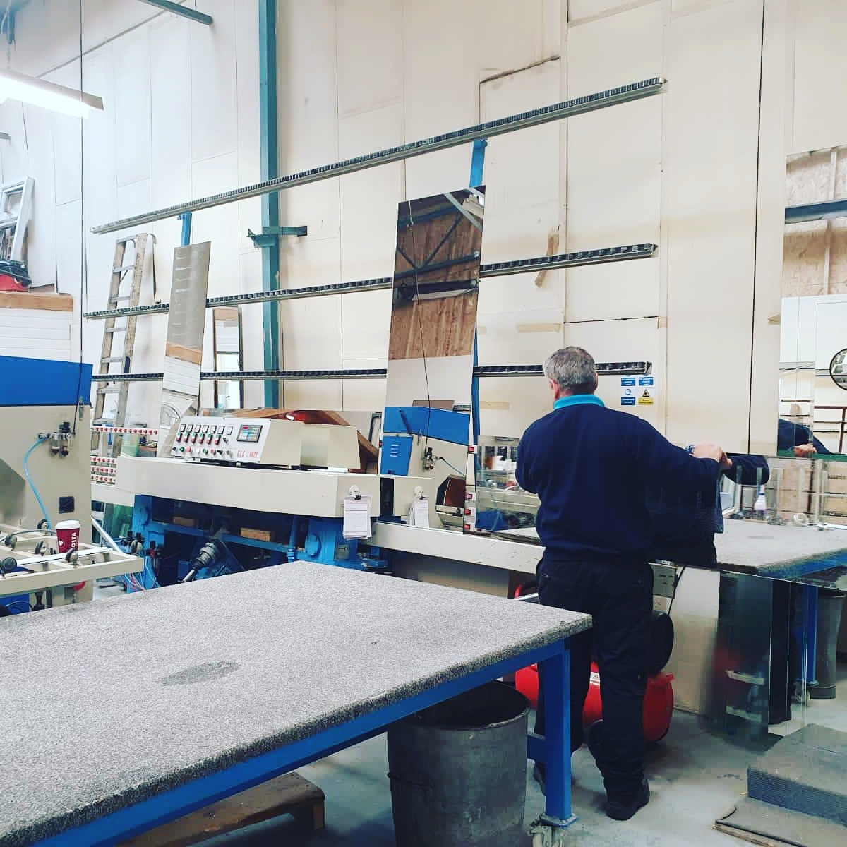 35 mirrors cut to size, put through our on-site polishing machine and ready for delivery to Bridgnorth.
Nice one team! 👍
We are the only glazing company in Telford that can polish mirrors and glass on-site. Come visit our trade counter on Stafford Park, Telford.
#mirrorcutting