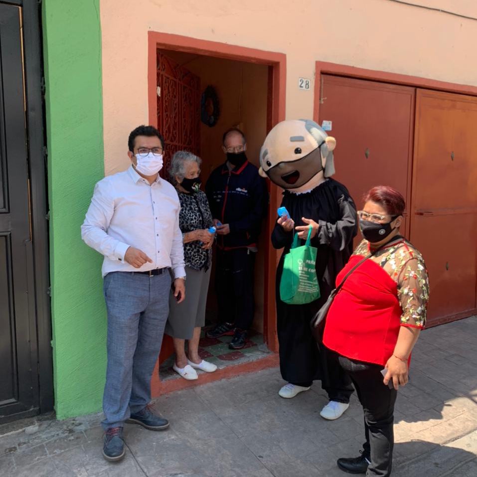 HegelCortes's tweet photo. Asistí en representación del Alcalde @vromog, al #DiarioCONTIGO en la colonia #Legaría, para dar seguimiento a los trabajos de las calles, así como la atención a las vecinas y vecinos. https://t.co/WnoeEcuzuA