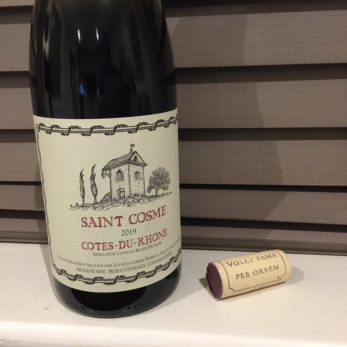 I don’t normally drink on a Monday night but had my first run today following surgery in January.

This #chateausaintcosme is exceptional value for money. Now adding their #gigondas to my wish list.

#celebratingsmallwins 🏃🏻‍♂️💪 #rhonevalley #winelover