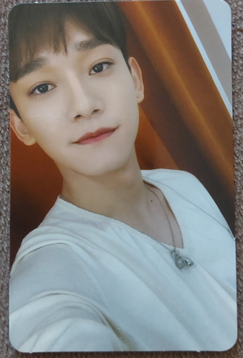 mili___1485's tweet photo. Felizmente la pude conseguir 🥰🥰🥰🥰 Si alguien sabe la traducción me la dice please 🥺🙏 #Chen #AprilAndAFlower @weareoneEXO #EXO https://t.co/X5BMXs6PnG