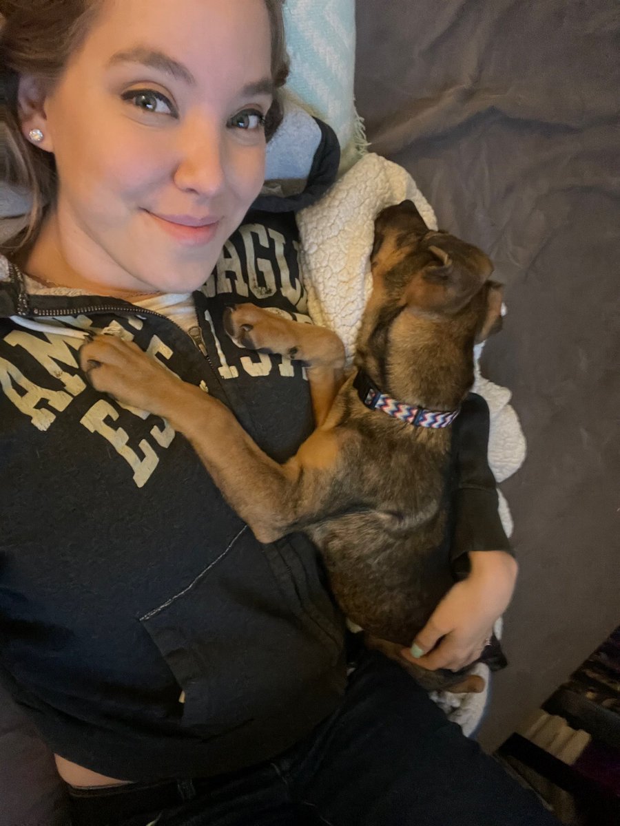LizzSig's tweet image. Pup snuggles. 🥺