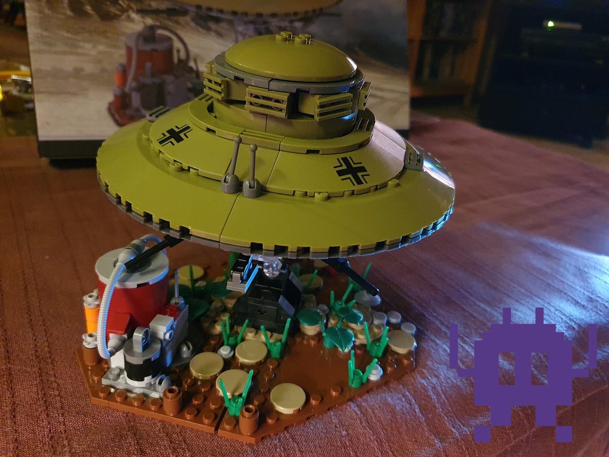 JoachimHesse's tweet photo. Auf der Suche nach den Überlebenden von Jozilla 1 ist der Suchtrupp auf ein unbekanntes, fliegendes Objekt gestoßen. Die #Haunebu2 von #Modbrix hat mich einfach gereizt. Ich betrete Neuland: Wie schlägt sich die Konkurrenz zu Lego? Nochmal würde ich das Set nicht kaufen. (1/2) https://t.co/CiwbZgWyj4