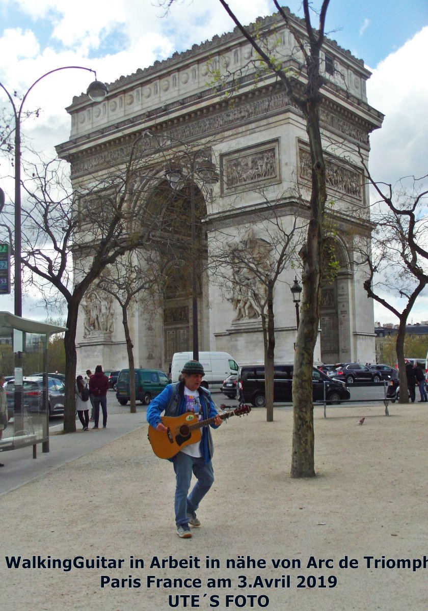 walking_guitar's tweet photo. -

ok zuerst photo by Ute
mit mir in #Paris 3.april 2019
&amp; dann hab i mich e. paar monate später

für #Mars2020 ang.. &amp; auch #pass 
&amp; dieses jahr ja 2021 bin i dort 
auf #mars mit #marsrover or

#perserverancerover gelandet :) 
&amp; was tue i there.. yes #walkin´ 
&amp; #rockin´ with

- https://t.co/1TJE7PyL8E