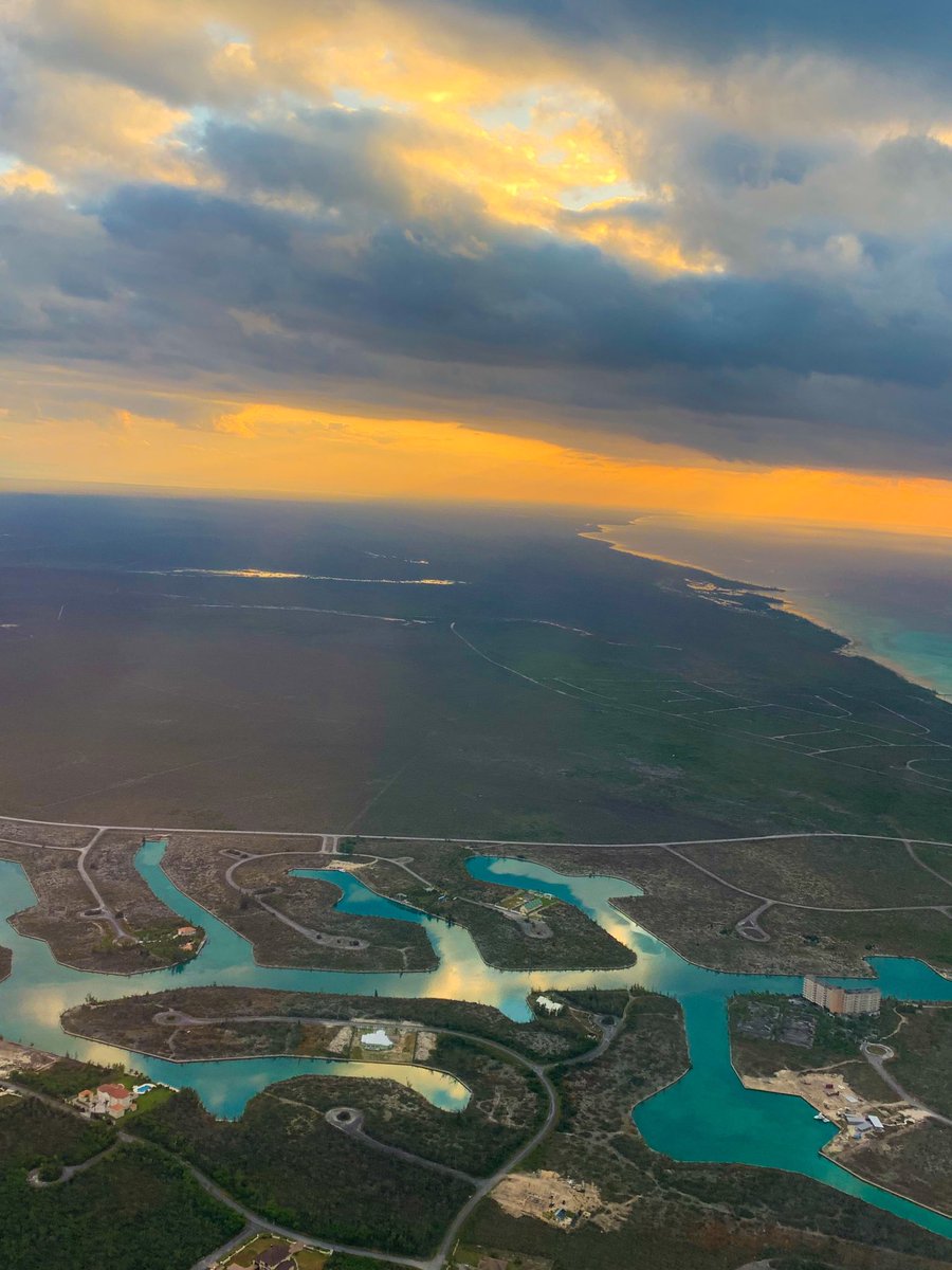 lifeofnaye's tweet photo. Quick trip to Grand Bahama today and the view over was literally breathtaking. https://t.co/k5JKHaeTvB