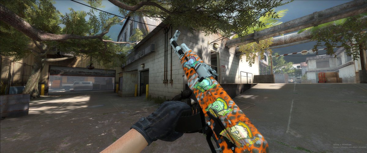 MVPHAS_csgo's tweet photo. Crafted this 2 skins:

AK-47 | Safety Net #1 lowest float 0.000007 4x https://t.co/16xpxQvQ3N katowice 2015. 540$ 💸

AK-47 | Safety Net #1highest float 0.599992 4x https://t.co/16xpxQvQ3N RMR 2020 gold. 152$ 💸

Really love this crafts they look insane ingame

What do u think?🙂 https://t.co/x18ywFvjaZ