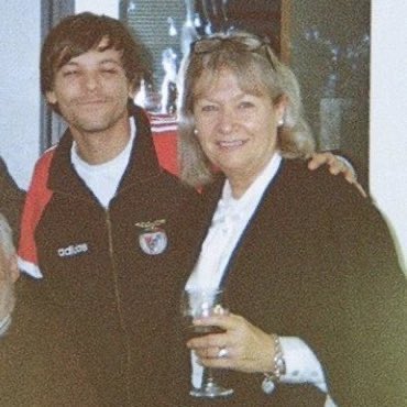 ltcomfort91's tweet photo. “my nan. incredible woman” https://t.co/14Wnv9ROuQ