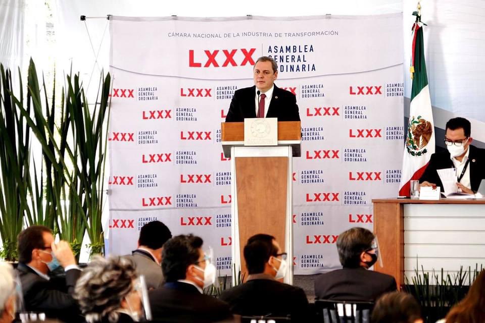SofiaCalvertMtz's tweet photo. Con la primera mesa directiva paritaria de @CANACINTRAMex y de las cámaras empresariales en general, @enoch_cfz envía el claro mensaje de que si en alguien hay una verdadera dimensión social es en lo empresarios mexicanos, en los empresarios de CANACINTRA. ¡Gracias Presidente! ⚙️ https://t.co/ixNxQEknt9