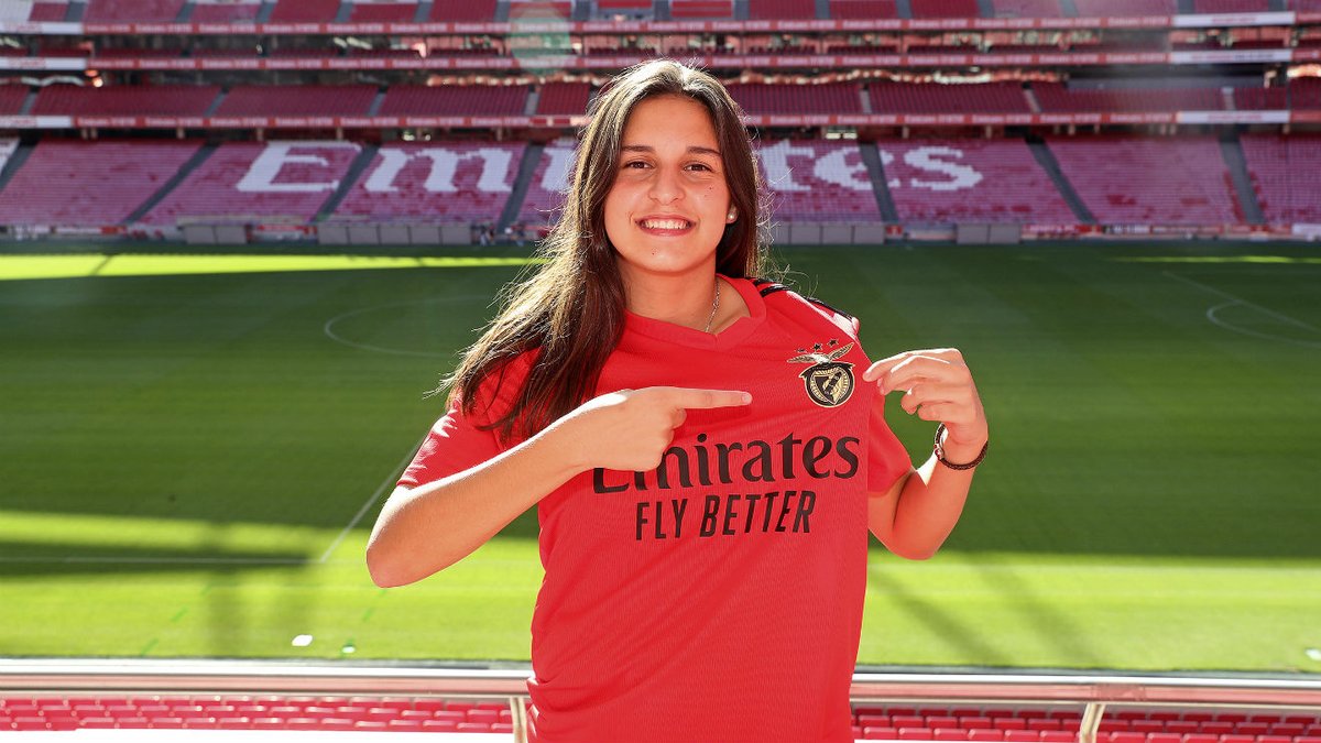 Kika Nazareth, de 18 anos, do Benfica, tornou-se a primeira jogadora a ser representada por Jorge Mendes.