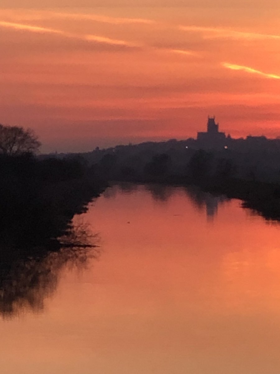 trevwilmeg's tweet photo. Great bike ride along the #riverwitham #lincoln #waterrailway #lincolncathedral https://t.co/Cimsmp6Ohb