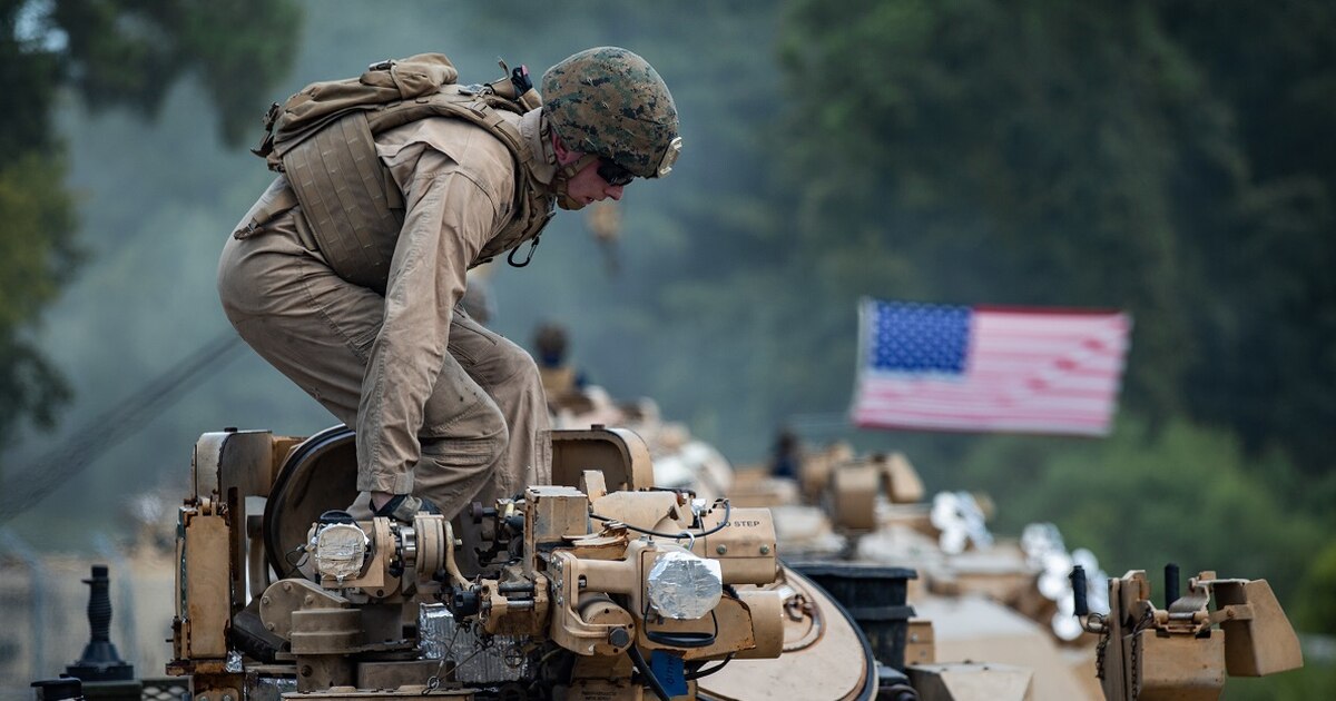 Marinetimes's tweet photo. Goodbye, tanks: How the Marine Corps will change, and what it will lose, by ditching its armor https://t.co/MwbJHL9kqW https://t.co/loCHN6ROjS