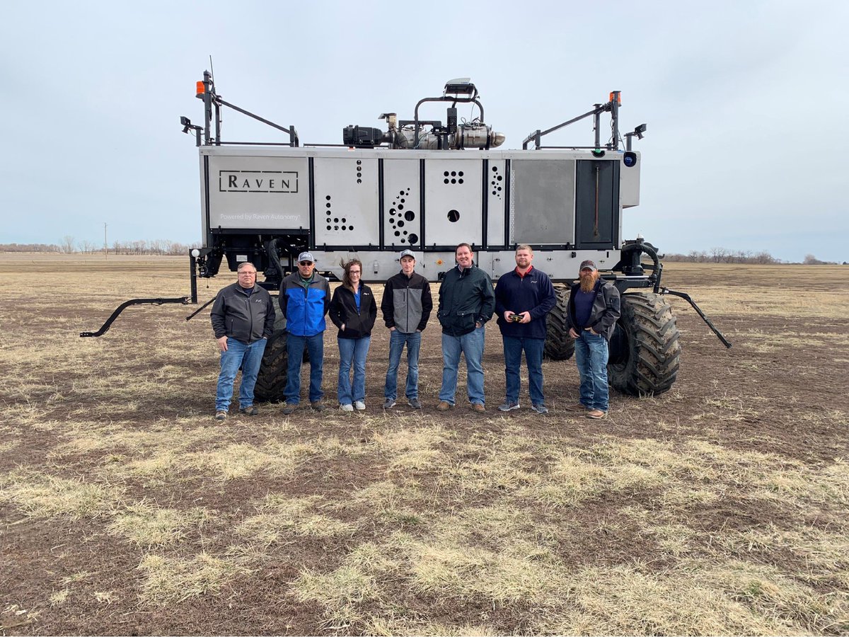 RavenIndustries's tweet photo. “We can either follow where the industry is headed, or we can lead where the industry is headed. We prefer to lead.” — Ben Sauder, VP of Agronomy, Frenchman Valley Coop.

#WeSolveGreatChallenges #RavenPrecision #RavenAutonomy https://t.co/etJFs9gPSq