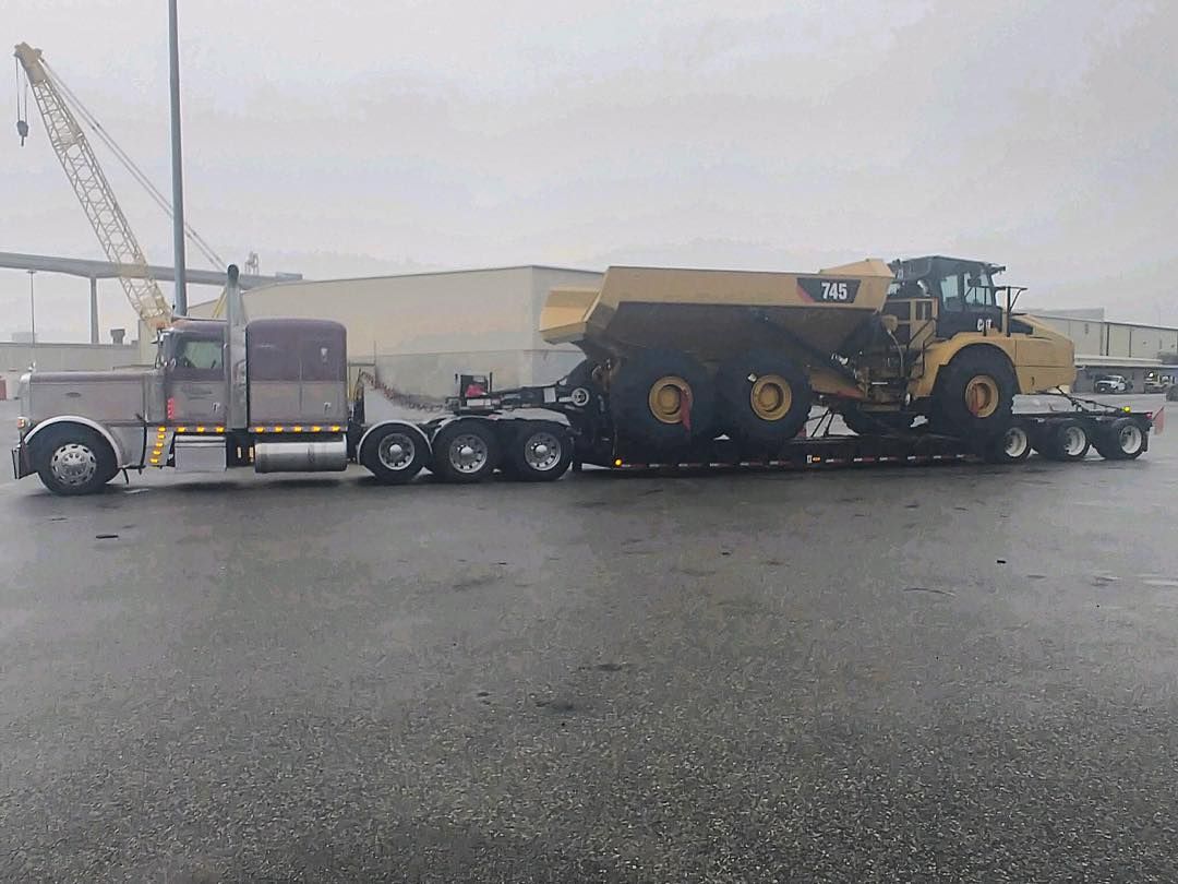 projectfreight_'s tweet photo. These things fit perfect on 7 #heavyhaul #trucking #lowboy #oversize #wideload #flatbed #lowbed #heavylift #crane #projectcargo #highwideheavy #noswift #rigging #multiaxle #polecar #owneroperator #lastofthecowboys #transport #projectfreight #freight https://t.co/Yf5FRb9oTX