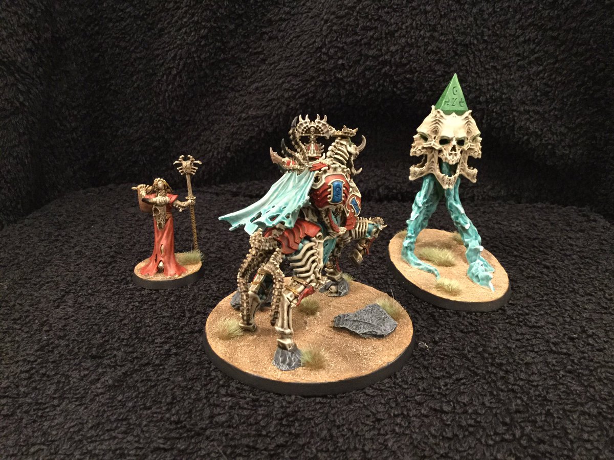 WORGORE's tweet photo. Happy #MiniatureMonday everyone! Thought it was time to add a little character to my #ossiarchbonereapers project...

#Warmongers #WarhammerCommunity #PaintingWarhammer #ageofsigmar #SCchallenge https://t.co/mPpzlUrmGe