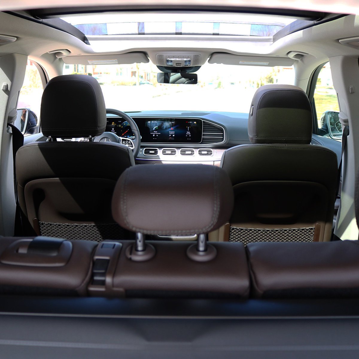 The standard for style 

.
.
#mercedesbenzcanada #mbptbo #gle450 #spacious #style #luxury #SUV