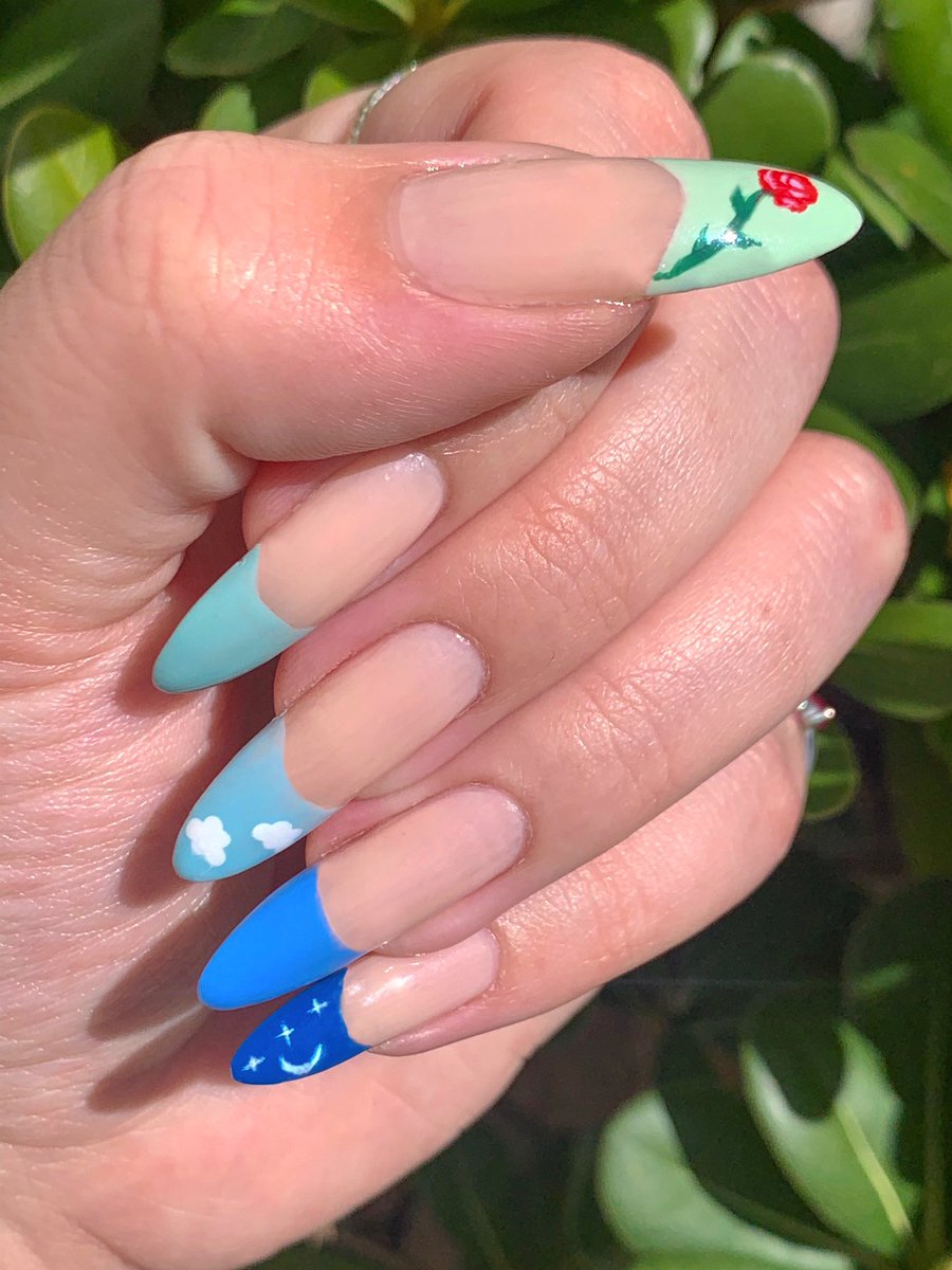 angela8s's tweet image. Spring is finally here 🌹☁️🌙 

#springnails #nailart #springmani #springinspo #nails #OPI