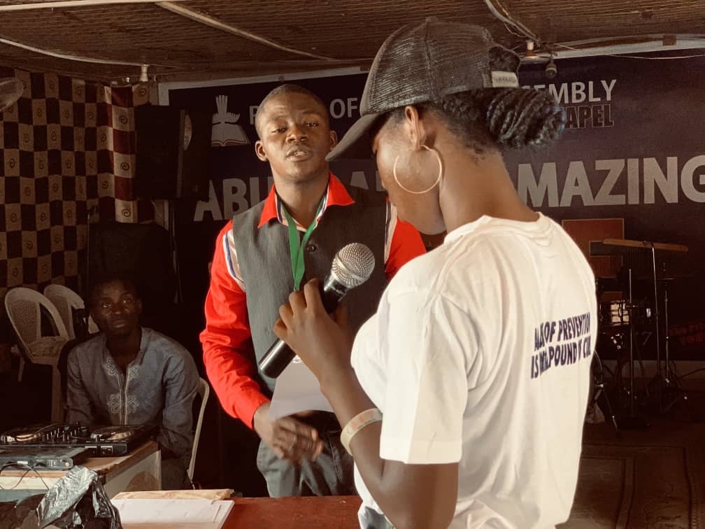 BuildToHelpFou1's tweet photo. We were invited to inaugurate the 3rd set of drug free Ambassadors @Heyick Sec. School Kauri. Performing the inauguration, Barr. Christopher admonished the Ambassadors to take their pledge seriously and make Kaduna a drug free society. https://t.co/zvtDxeFpDz