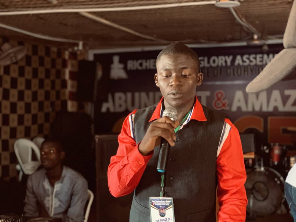 BuildToHelpFou1's tweet photo. We were invited to inaugurate the 3rd set of drug free Ambassadors @Heyick Sec. School Kauri. Performing the inauguration, Barr. Christopher admonished the Ambassadors to take their pledge seriously and make Kaduna a drug free society. https://t.co/zvtDxeFpDz