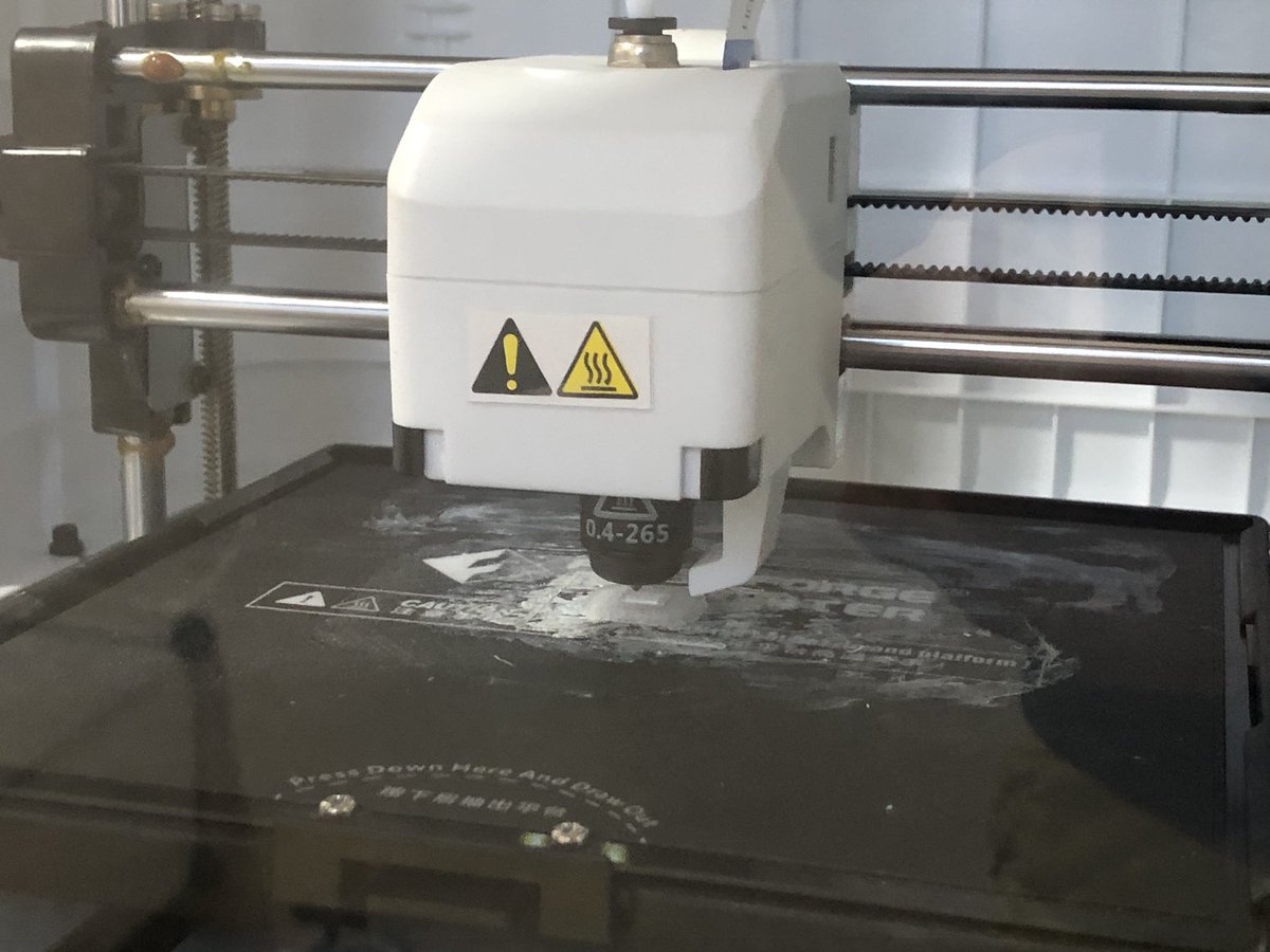 nezimakidori1's tweet photo. ポリカーボネートのテスト始めました!
まずは先日のヒットルアーのミノーから!
プリント後いろんなところにぶつけてみたいと思います。
#FlashForge #3Dプリンター #project265 #ルアー https://t.co/VYONp4LJdC