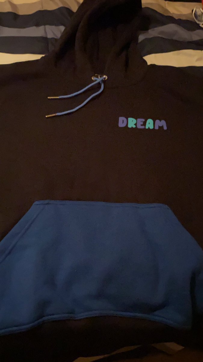 ShruggedSole15's tweet photo. My new @DreamClothingHQ hoodie just arrived today https://t.co/5wfWwjCcnP