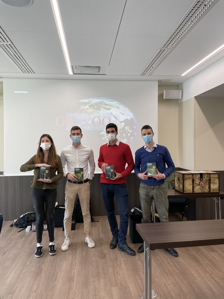 Audencia_MS_MCI's tweet photo. #Lex : Après le kick off, l���escape game avec Dyna’Meet, dans les locaux du Radisson Blu Hôtel à Nantes ! Esprit d’équipe et cohésion étaient au rendez-vous ! Bravo aux gagnants, ayant terminé 12 minutes avant le temps imparti ! https://t.co/dyDzBtqjKa