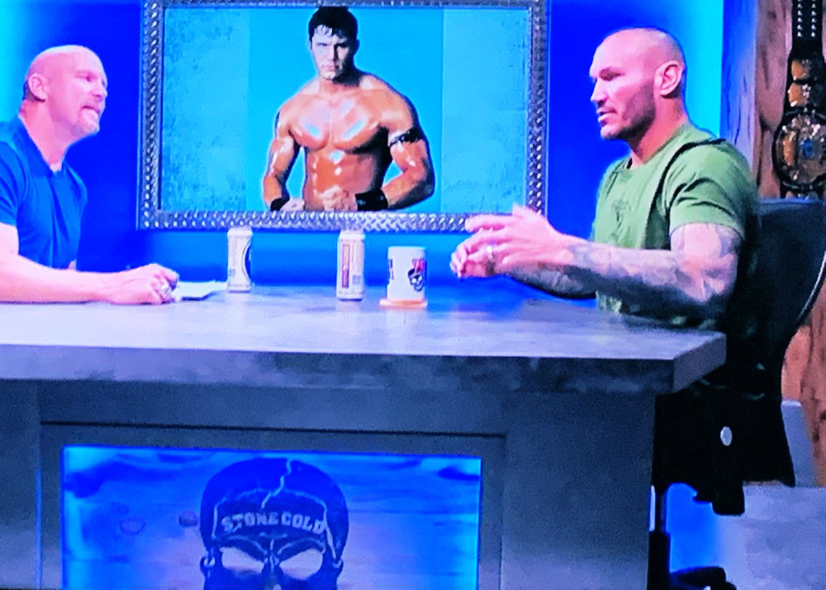 RocketQueenKim's tweet photo. I didn’t think it was possible to admire @RandyOrton more than I already did but after this interview I was proved wrong 🙌🏻🖤 #randyorton #BrokenSkullSessions #rko #slthrshop #kimorton  #stonecold #legendkiller https://t.co/J35kASx515