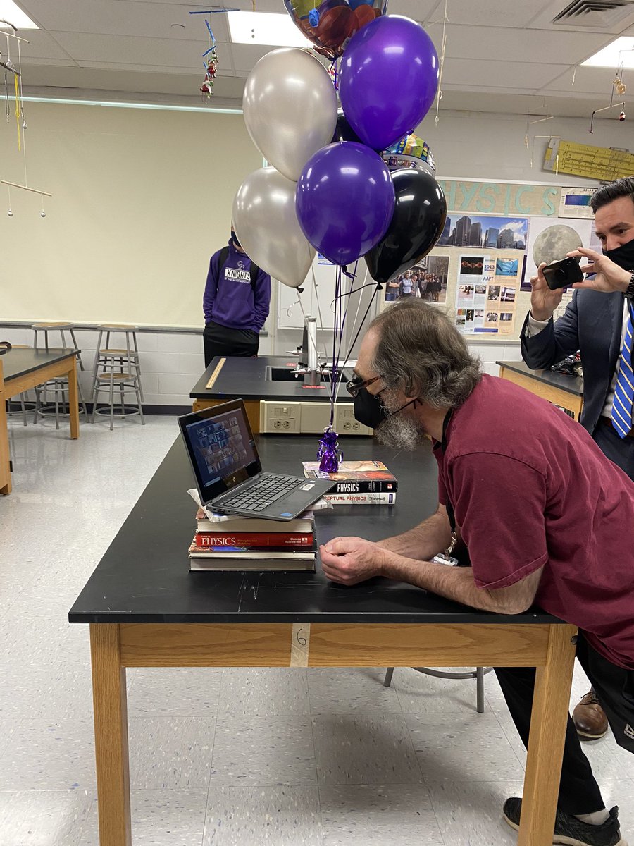 FazioSally's tweet photo. Congratulations Mr. Goodman #OBHS’s Teacher of the Year! 👏🏼👏🏼#Covidstyle https://t.co/0a9QTjzB4W